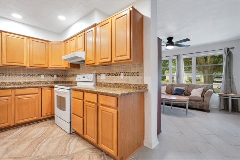House in Cocoa, Florida 4 bedrooms, 127.65 sq.m. № 1798334 - photo 7