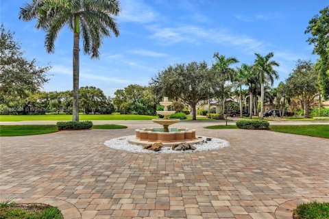 Villa ou maison à vendre à Davie, Floride: 5 chambres, 499.16 m2 № 1960979 - photo 11