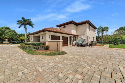 Villa ou maison à vendre à Davie, Floride: 5 chambres, 499.16 m2 № 1960979 - photo 9