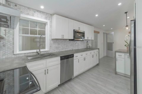 Casa en venta en Palm Harbor, Florida, 2 dormitorios, 129.32 m2 № 1529543 - foto 8