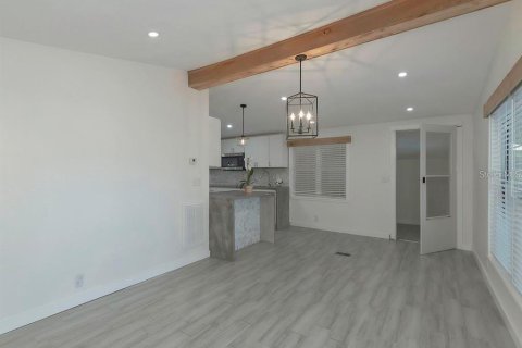 Casa en venta en Palm Harbor, Florida, 2 dormitorios, 129.32 m2 № 1529543 - foto 5