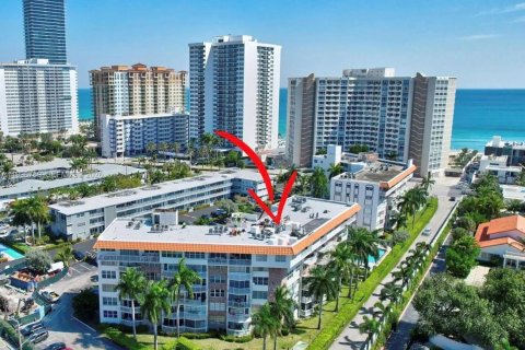 Copropriété à vendre à Hallandale Beach, Floride: 1 chambre, 78.97 m2 № 2063388 - photo 2