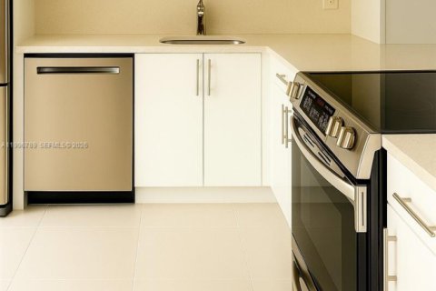 Copropriété à vendre à Hallandale Beach, Floride: 1 chambre, 78.97 m2 № 2063388 - photo 16