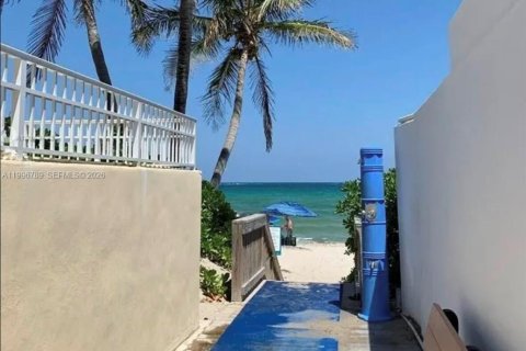 Copropriété à vendre à Hallandale Beach, Floride: 1 chambre, 78.97 m2 № 2063388 - photo 4