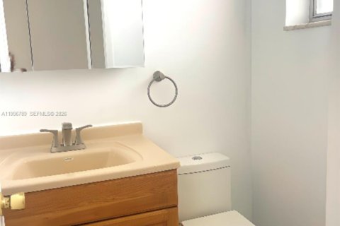 Copropriété à vendre à Hallandale Beach, Floride: 1 chambre, 78.97 m2 № 2063388 - photo 15