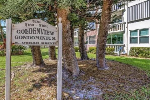 Copropriété à vendre à Hallandale Beach, Floride: 1 chambre, 78.97 m2 № 2063388 - photo 5