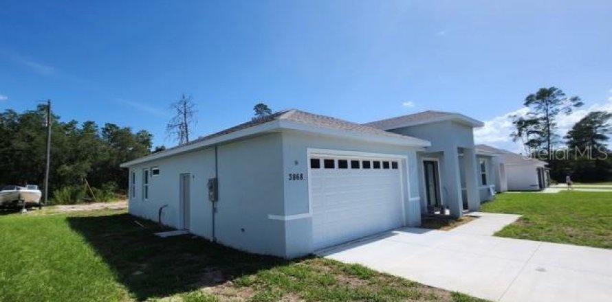 Villa ou maison à Ocala, Floride 4 chambres, 188.03 m2 № 2418889