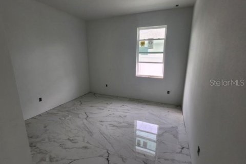 Villa ou maison à vendre à Ocala, Floride: 4 chambres, 188.03 m2 № 2418889 - photo 12