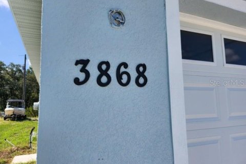 Villa ou maison à vendre à Ocala, Floride: 4 chambres, 188.03 m2 № 2418889 - photo 4
