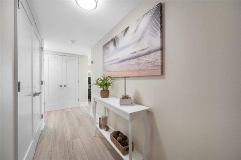 Condo in Clearwater, Florida, 2 bedrooms № 2258316 - photo 11