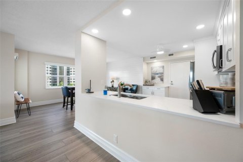 Condo in Clearwater, Florida, 2 bedrooms № 2258316 - photo 15