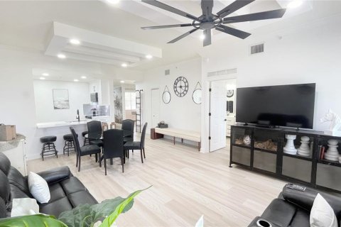 Condominio en venta en Four Corners, Florida, 3 dormitorios, 125.79 m2 № 2233409 - foto 8
