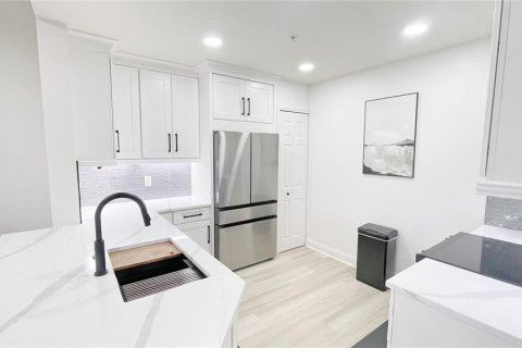 Condominio en venta en Four Corners, Florida, 3 dormitorios, 125.79 m2 № 2233409 - foto 11