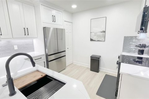 Condominio en venta en Four Corners, Florida, 3 dormitorios, 125.79 m2 № 2233409 - foto 30