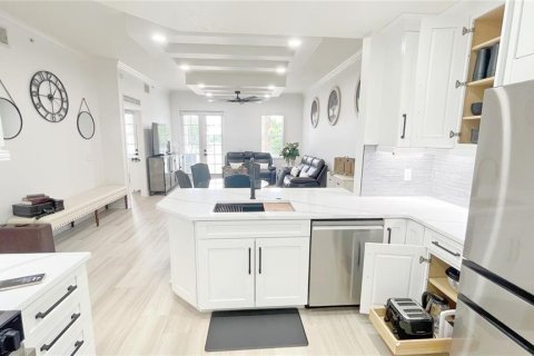 Condominio en venta en Four Corners, Florida, 3 dormitorios, 125.79 m2 № 2233409 - foto 14