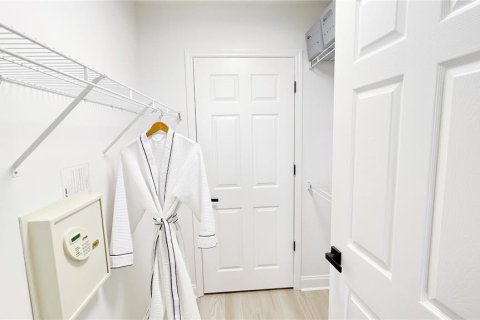 Condominio en venta en Four Corners, Florida, 3 dormitorios, 125.79 m2 № 2233409 - foto 19