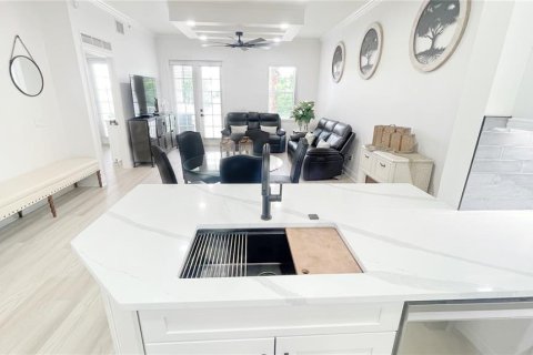 Condominio en venta en Four Corners, Florida, 3 dormitorios, 125.79 m2 № 2233409 - foto 13