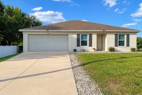 Villa ou maison à Lehigh Acres, Floride 3 chambres, 144.09 m2 № 2433212
