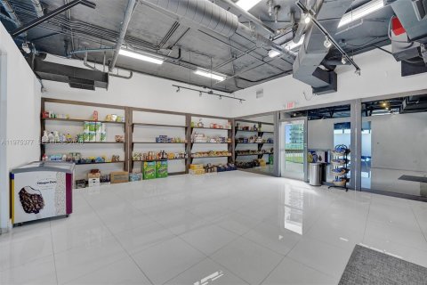 Copropriété à vendre à Miami, Floride: 1 chambre, 71.81 m2 № 2040018 - photo 28