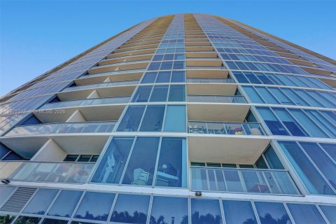 Copropriété à vendre à Miami, Floride: 1 chambre, 71.81 m2 № 2040018 - photo 15