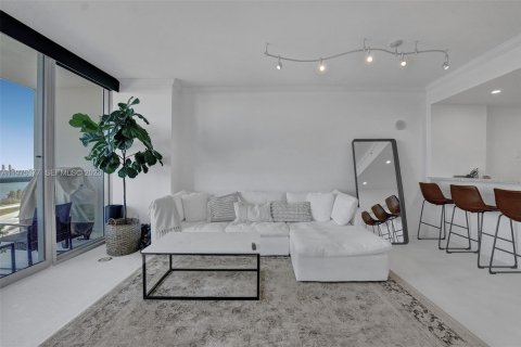 Copropriété à vendre à Miami, Floride: 1 chambre, 71.81 m2 № 2040018 - photo 3