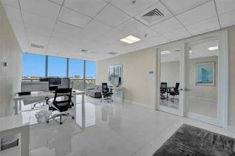 Copropriété à vendre à Miami, Floride: 1 chambre, 71.81 m2 № 2040018 - photo 19