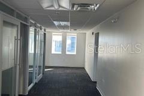 Immobilier commercial à louer à Ocala, Floride: 608.88 m2 № 2109179 - photo 7