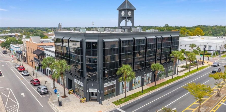 Immobilier commercial à Ocala, Floride 608.88 m2 № 2109179