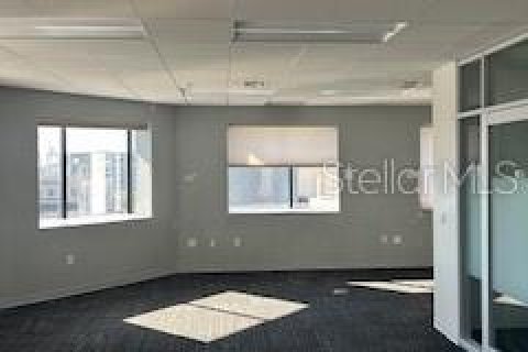 Immobilier commercial à louer à Ocala, Floride: 608.88 m2 № 2109179 - photo 11