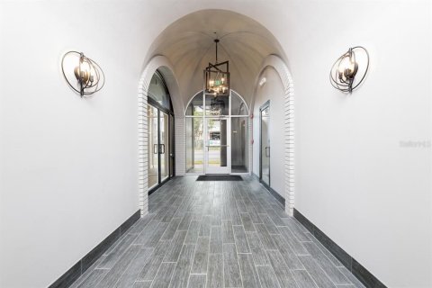 Immobilier commercial à louer à Ocala, Floride: 608.88 m2 № 2109179 - photo 10