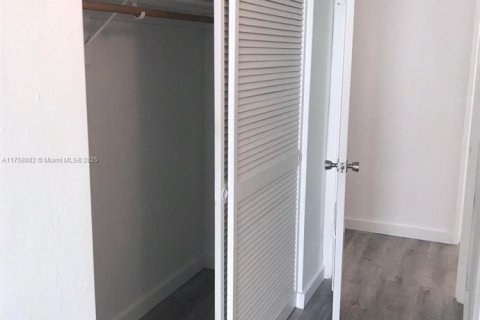 Condominio en alquiler en Sunny Isles Beach, Florida, 2 dormitorios, 143.91 m2 № 1863247 - foto 5