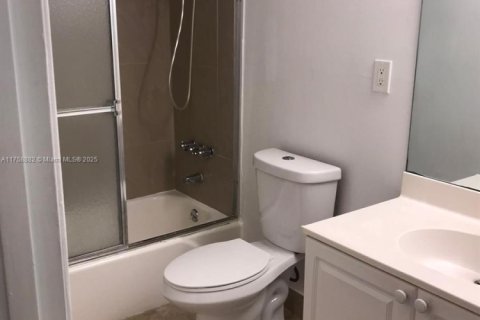 Condominio en alquiler en Sunny Isles Beach, Florida, 2 dormitorios, 143.91 m2 № 1863247 - foto 4