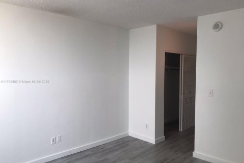 Condominio en alquiler en Sunny Isles Beach, Florida, 2 dormitorios, 143.91 m2 № 1863247 - foto 6