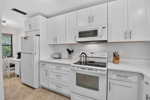 Copropriété à louer à Delray Beach, Floride: 2 chambres, 125.23 m2 № 2439300 - photo 4