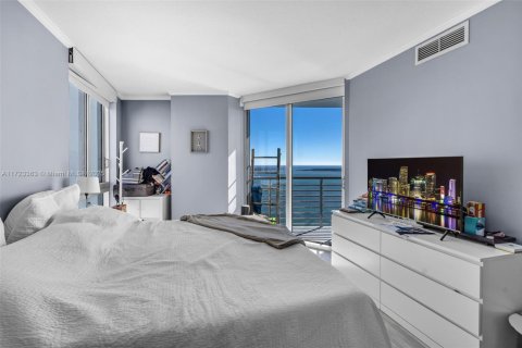 Condo in Miami, Florida, 3 bedrooms  № 1764468 - photo 19