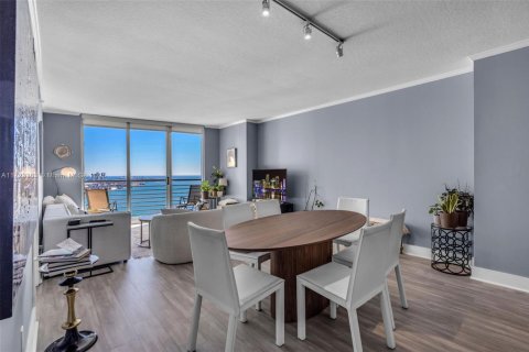 Condo in Miami, Florida, 3 bedrooms  № 1764468 - photo 6