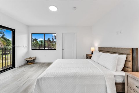 Adosado en alquiler en North Miami Beach, Florida, 2 dormitorios, 111.48 m2 № 1992254 - foto 23