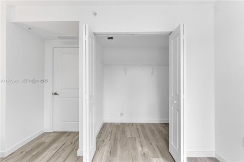 Adosado en alquiler en North Miami Beach, Florida, 2 dormitorios, 111.48 m2 № 1992254 - foto 26