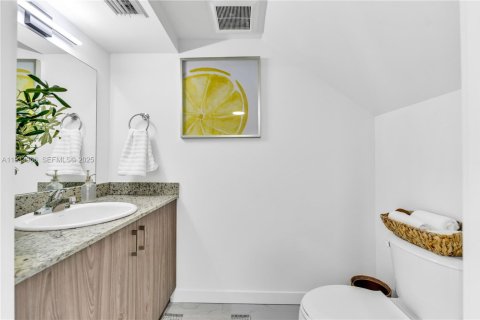 Adosado en alquiler en North Miami Beach, Florida, 2 dormitorios, 111.48 m2 № 1992254 - foto 14