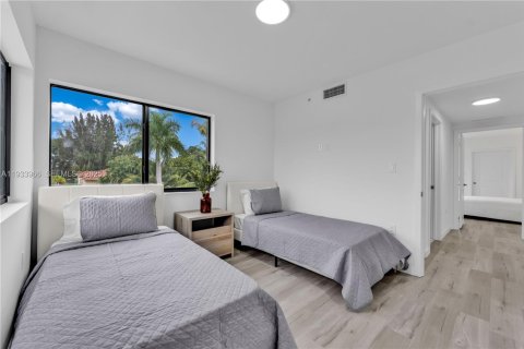Adosado en alquiler en North Miami Beach, Florida, 2 dormitorios, 111.48 m2 № 1992254 - foto 17
