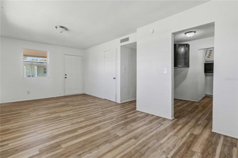 Villa ou maison à vendre à Daytona Beach, Floride: 3 chambres, 93.92 m2 № 2393415 - photo 3