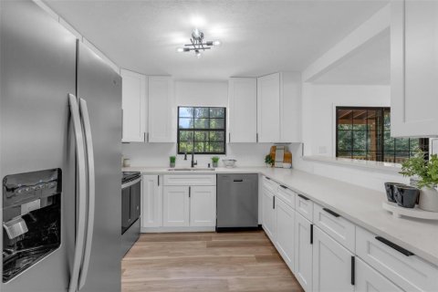 Villa ou maison à vendre à Tavares, Floride: 4 chambres, 176.89 m2 № 2304544 - photo 20