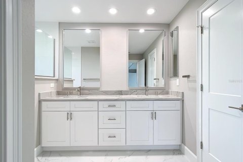 House in Port Charlotte, Florida 4 bedrooms, 191.29 sq.m. № 2233780 - photo 30
