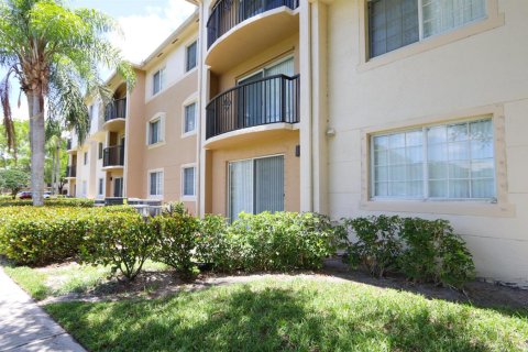 Copropriété à louer à Royal Palm Beach, Floride: 2 chambres, 99.87 m2 № 2387861 - photo 5