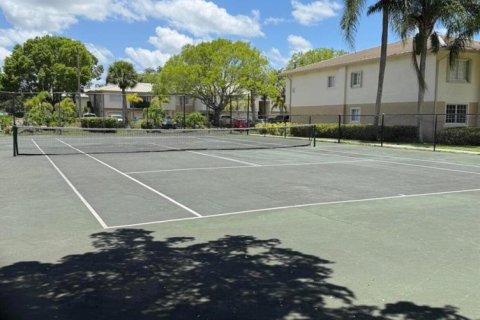 Copropriété à louer à Royal Palm Beach, Floride: 2 chambres, 99.87 m2 № 2387861 - photo 19