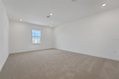 House in Apopka, Florida 4 bedrooms, 260.78 sq.m. № 1547196 - photo 15