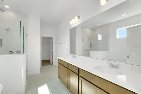 House in Apopka, Florida 4 bedrooms, 260.78 sq.m. № 1547196 - photo 29