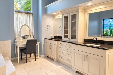 Casa en venta en Clearwater, Florida, 4 dormitorios, 290.41 m2 № 2383463 - foto 21