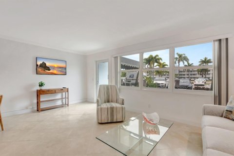 Condo in Boca Raton, Florida, 1 bedroom № 2244916