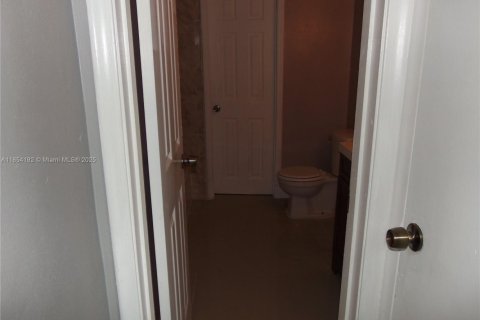 Villa ou maison à vendre à Sunrise, Floride: 3 chambres, 126.81 m2 № 1981633 - photo 14